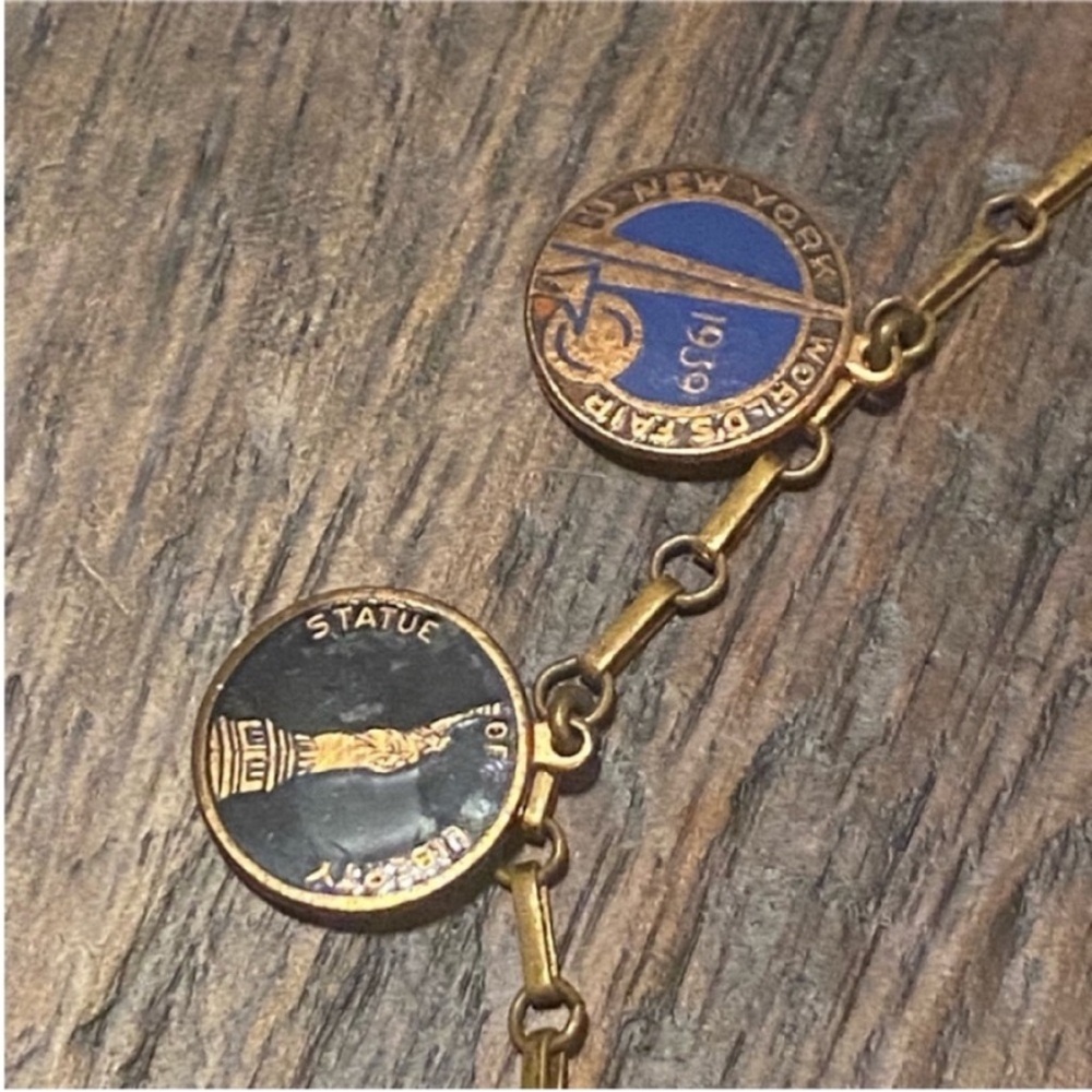 1939 worlds fair bracelet - Picture 5 of 8